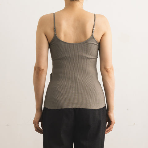 Model: 166cm C70, Wearing Cotton & Silk Rib Camisole with Bra size S (back)