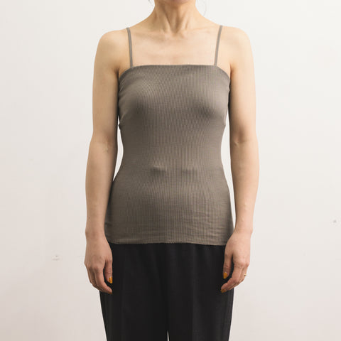 Model: 160cm B-C70, Wearing Cotton & Silk Rib Bandeau Camisole with Bra size M (front)