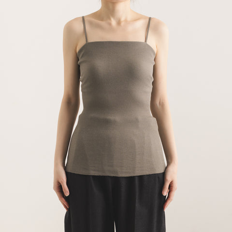 Model: 158cm B70, Wearing Cotton & Silk Rib Bandeau Camisole with Bra size M (front)