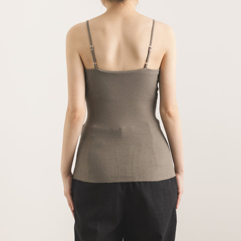 Model: 158cm B70, Wearing Cotton & Silk Rib Bandeau Camisole with Bra size S (back)