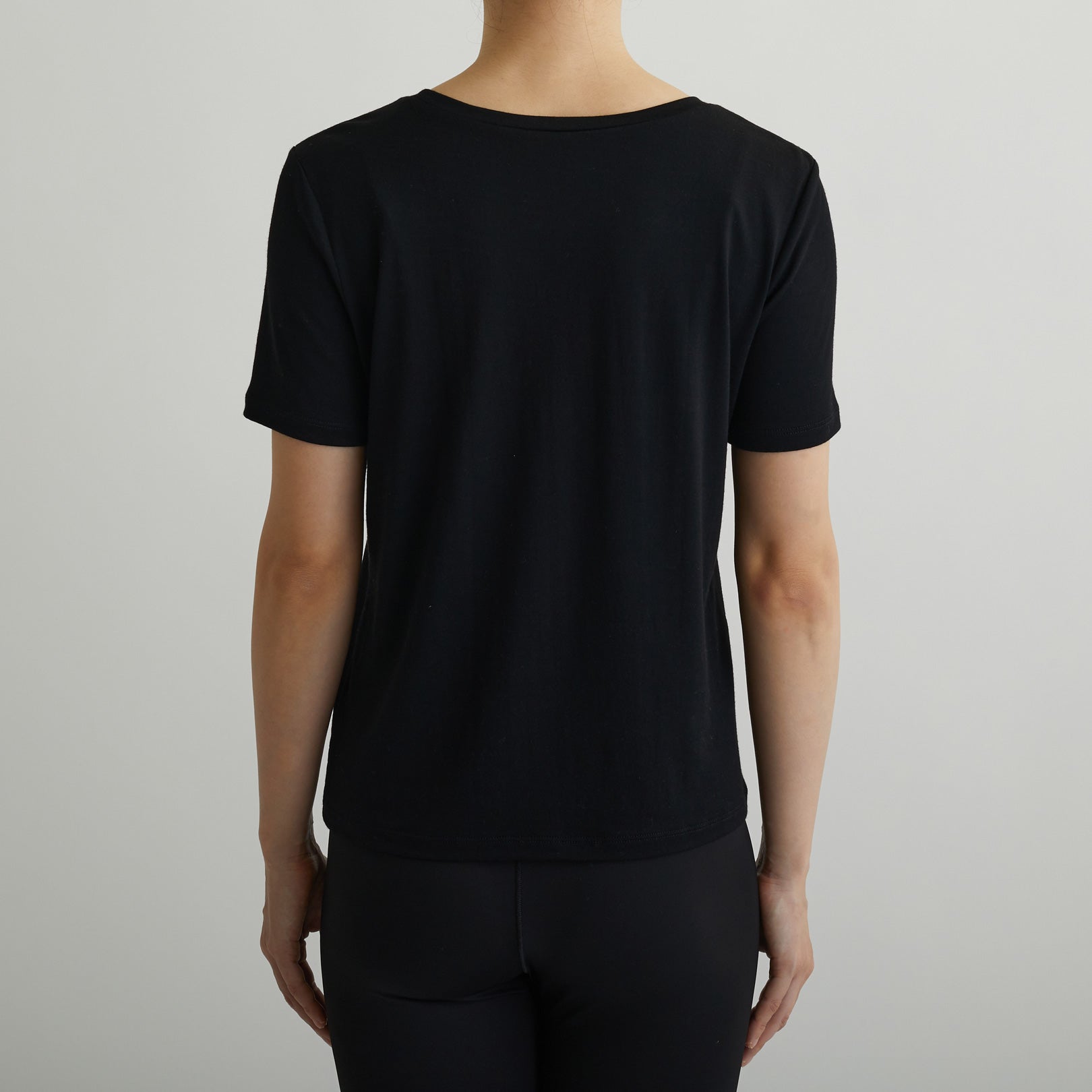 メリノウール100%半袖カットソー／Tシャツ, ブラック – MUUGI（ムーギ）