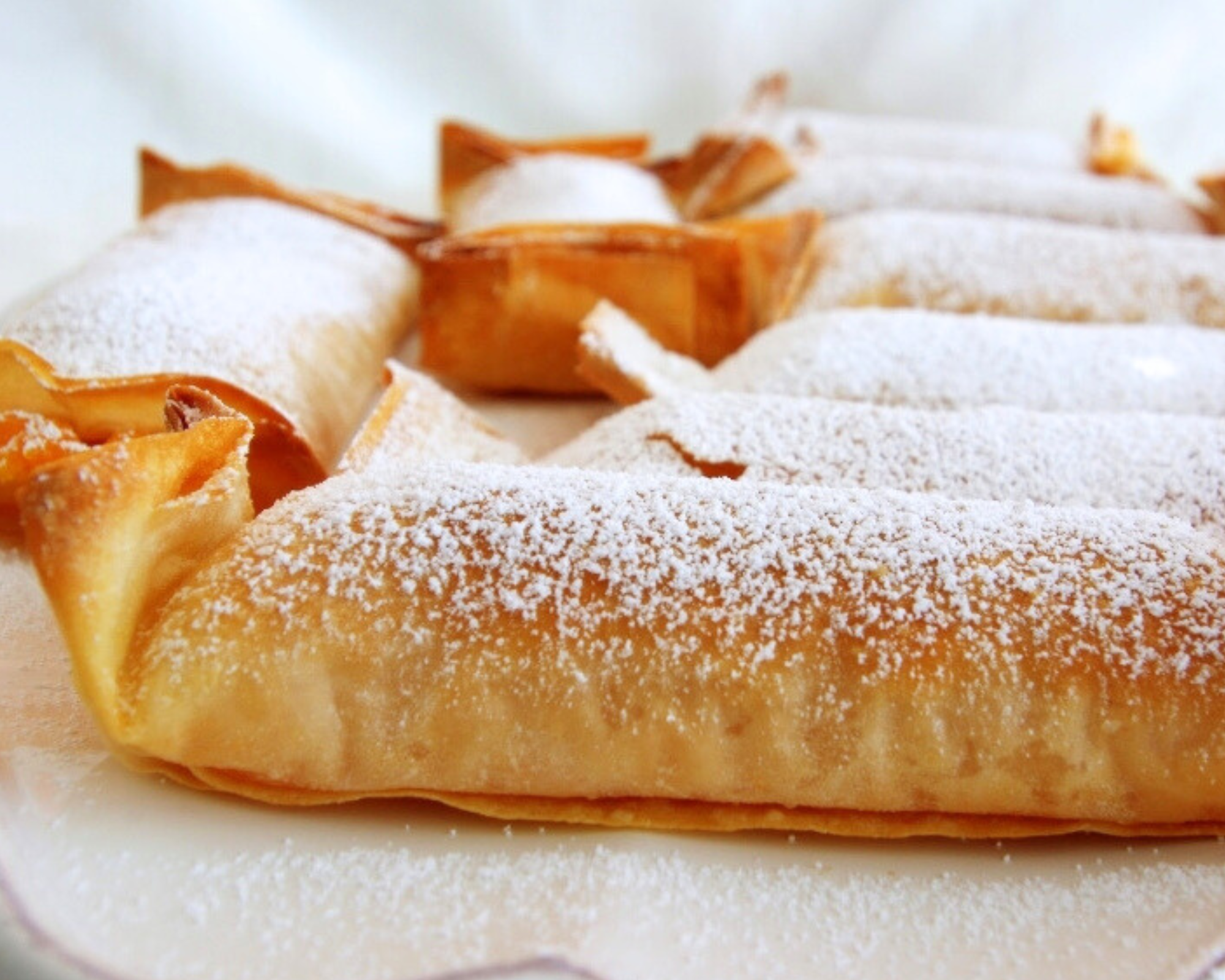 Pastel de Belém and Pastel de Tentúgal