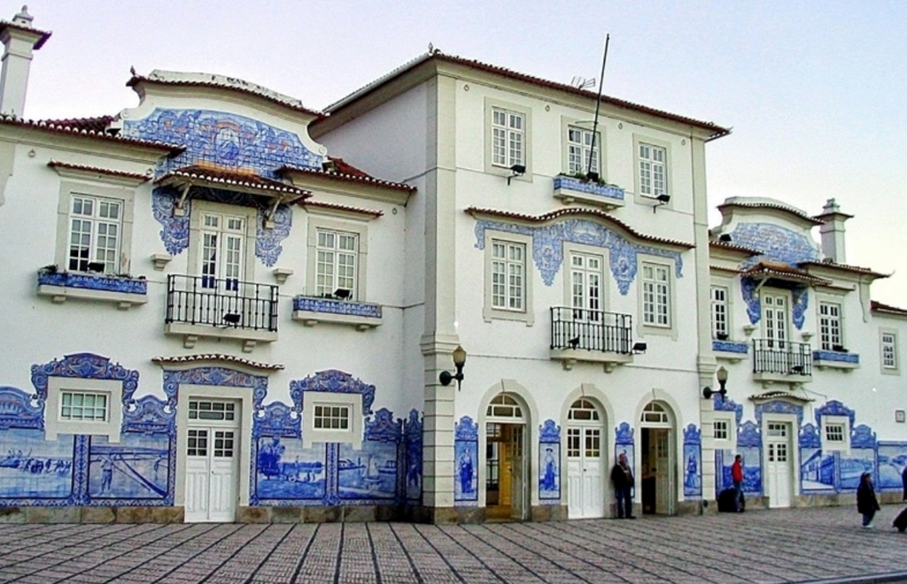 10 exemples de l'art des azulejos au Portugal - Vieille gare d'Aveiro
