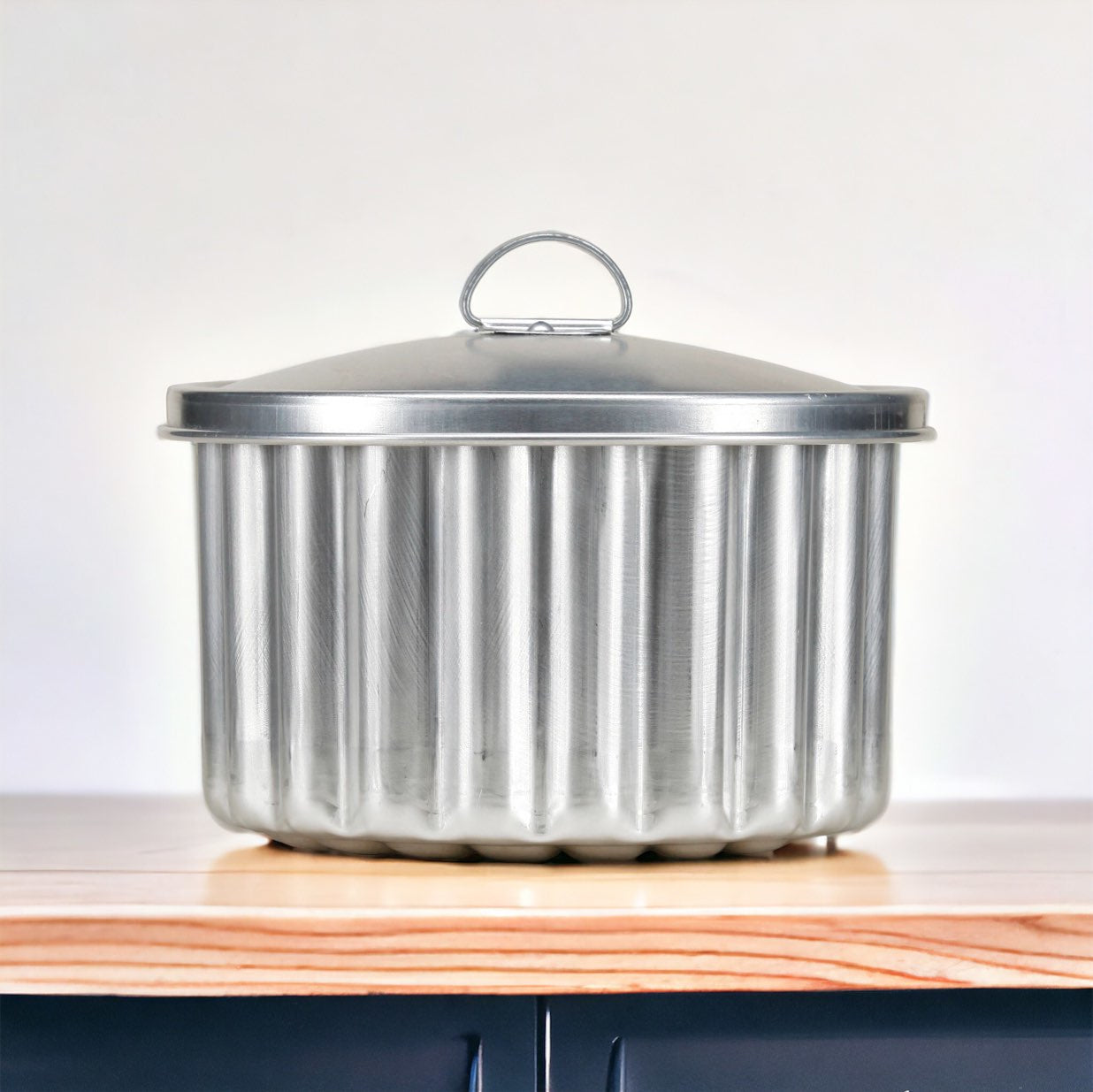 Aluminum Fluted Pudding Mould w/Cover