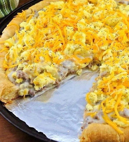 Sausage Gravy Breakfast Pizza, Posh Style Recipe