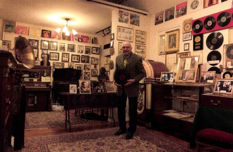 Aldo Mancusi showing the Enrico Caruso museum in Brooklyn, New York