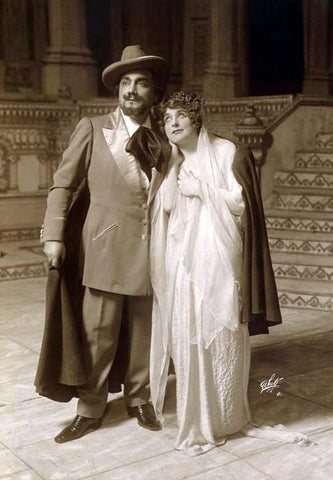 Caruso & Farrar in Louise at Met Premiere