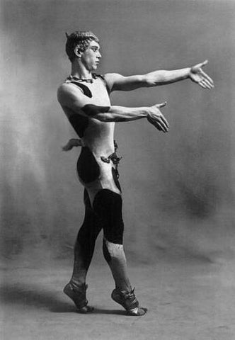 Nijinski in dancing pose