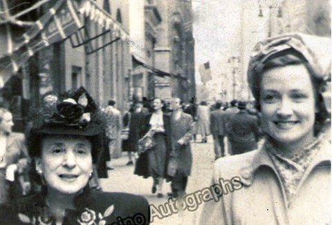 Winifred Ferrier and Kathleen Ferrier visiting New York