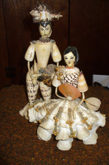 couple personage en coquillage