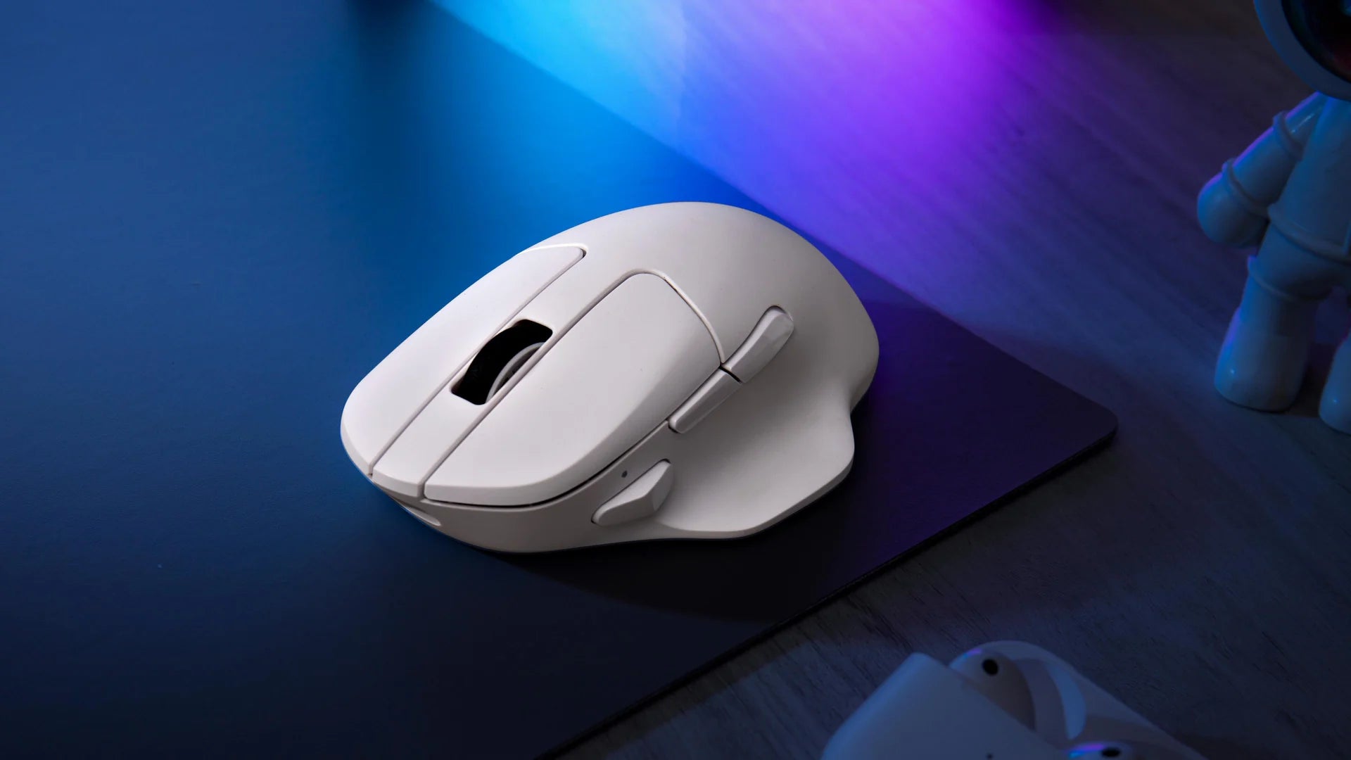 gaming-mouse-Keychron M7 Wireless Mouse