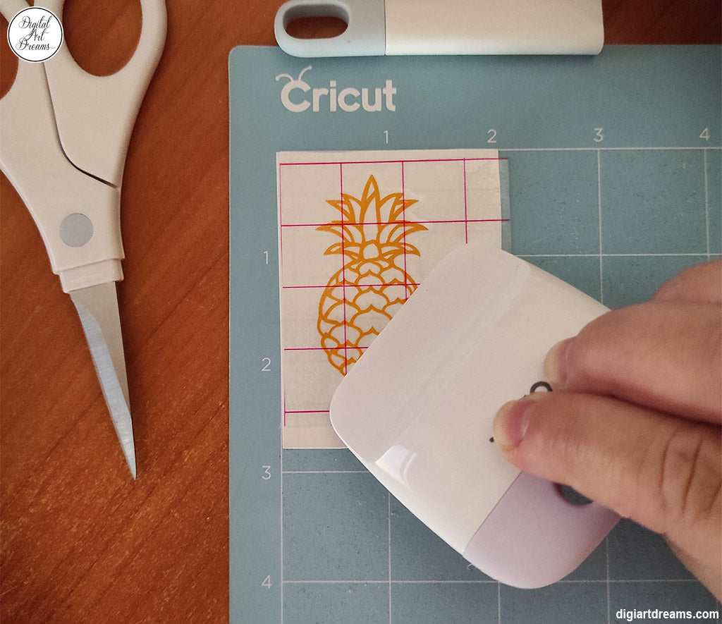 How to Cut Vinyl DIY Pineapple Cup Sticker with Cricut Explore Air 2 –  Digital Art Dreams