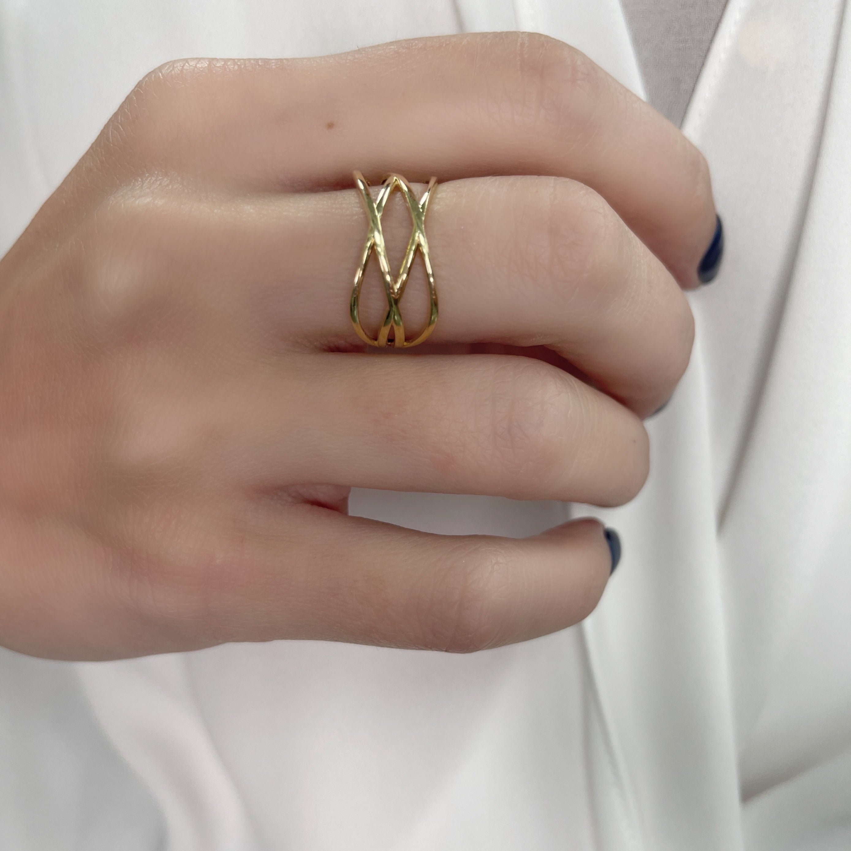 Double Cross Ring