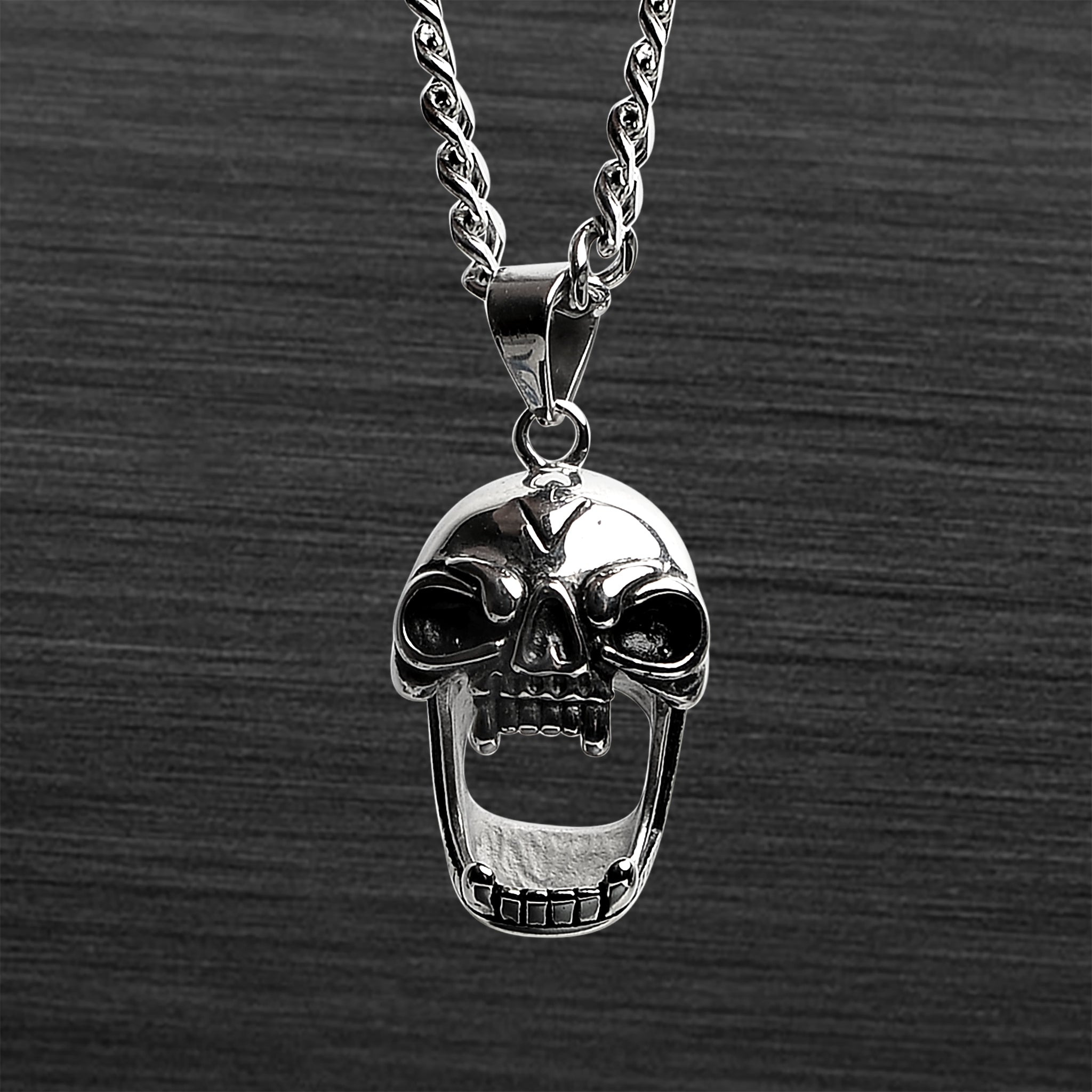 Stainless Steel Screaming Fanged Skull Curb Chain NECKLACE / PDL2006-RTL