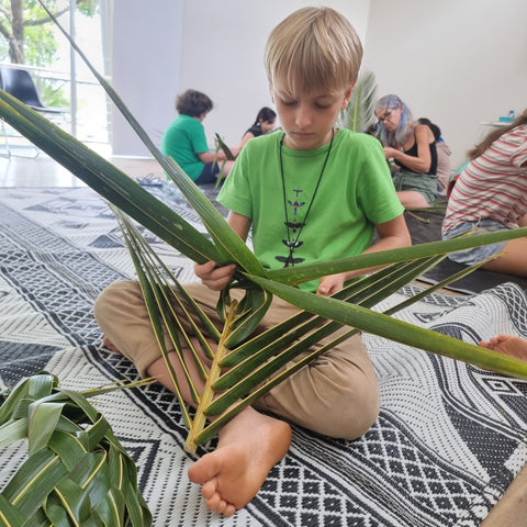 Nature Craft Earth Toys Cairns Palm Frond Weaving