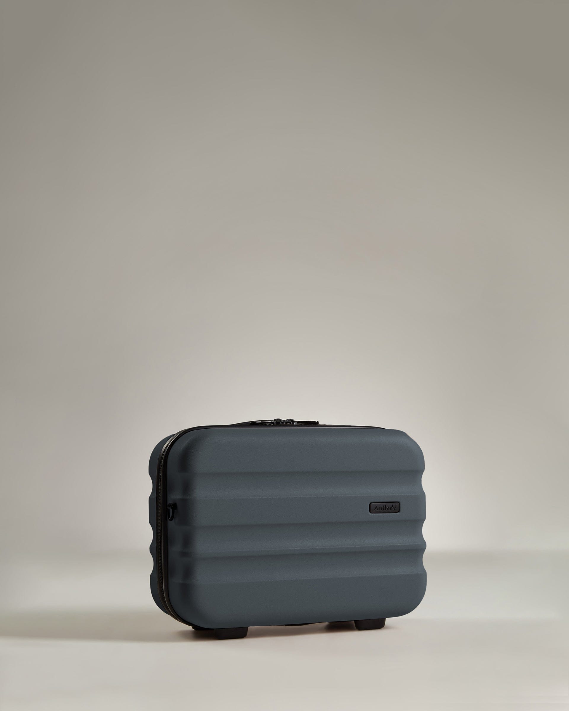 Clifton Vanity Case In Navy