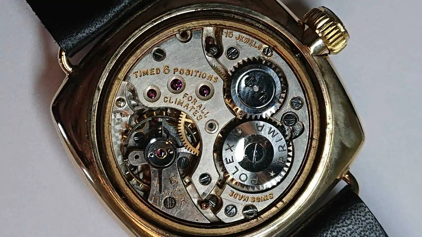 Manual winding watch