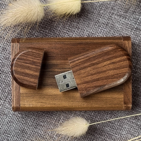 Walnut Oval USB