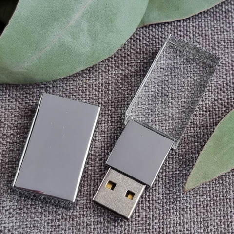 Silver USB with metal lid
