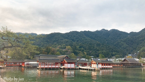 供TOMO Blog・Visit at Itsukushima shrine
