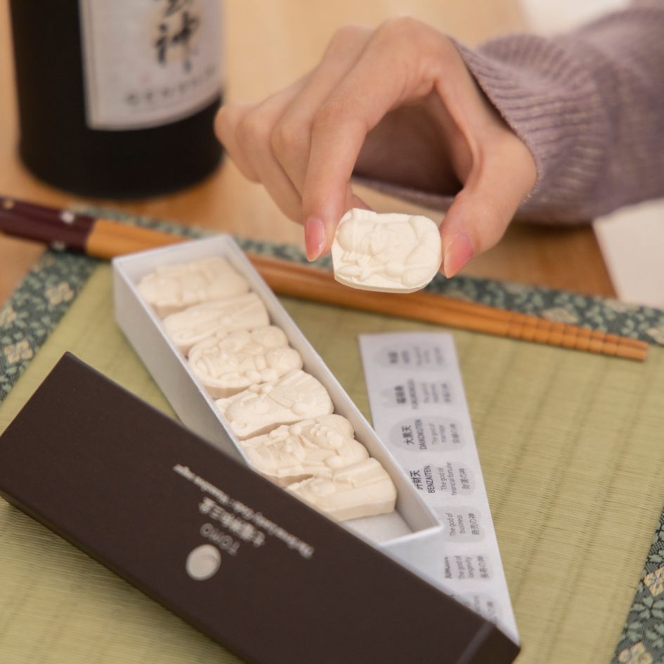 TOMO Wasanbon Sugars - Japanese Gifts to Spoil Your Mom For Mother's Day