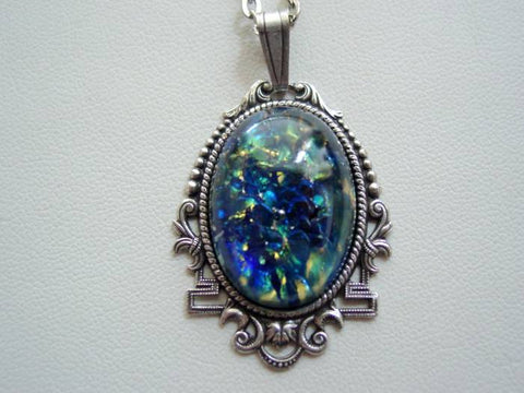 Art Deco Turquoise Filigree Oval Pendant Necklace in Sterling Silver | Art  deco pendant necklace, Art deco necklace, Peridot