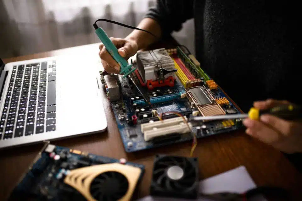 Computer Hardware Repair Problems Experts