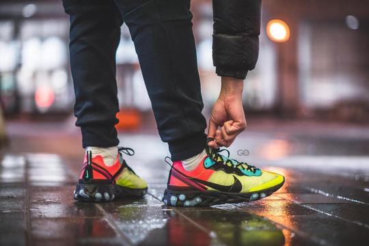 nike react element 87 volt racer pink