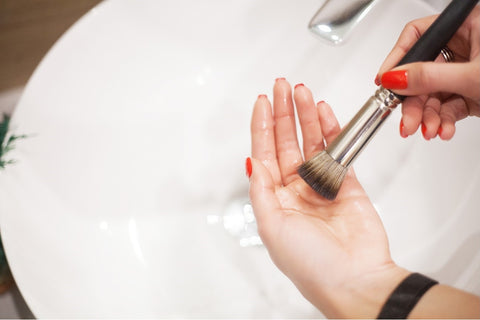 Good beauty resolution: Wash your brushes