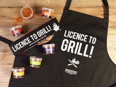 licence to grill black apron and bbq spice set