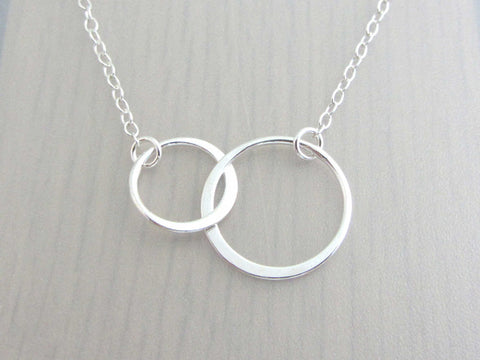 Isla - Silver Linked Circle Necklace - Silver Coast Jewellery