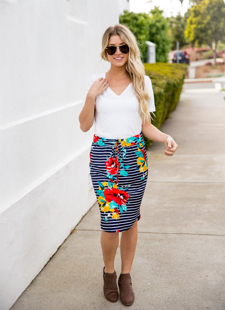 Jordan Floral Weekend Skirt | S-3X - Navy – Tickled Teal LLC