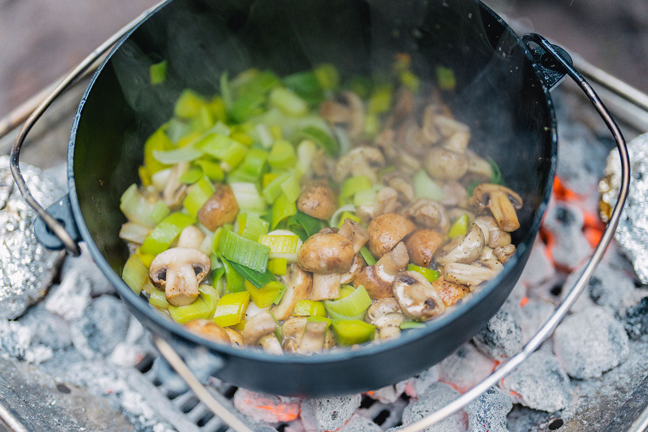 Cast Iron Mushrooms and Leeks – Snow Peak