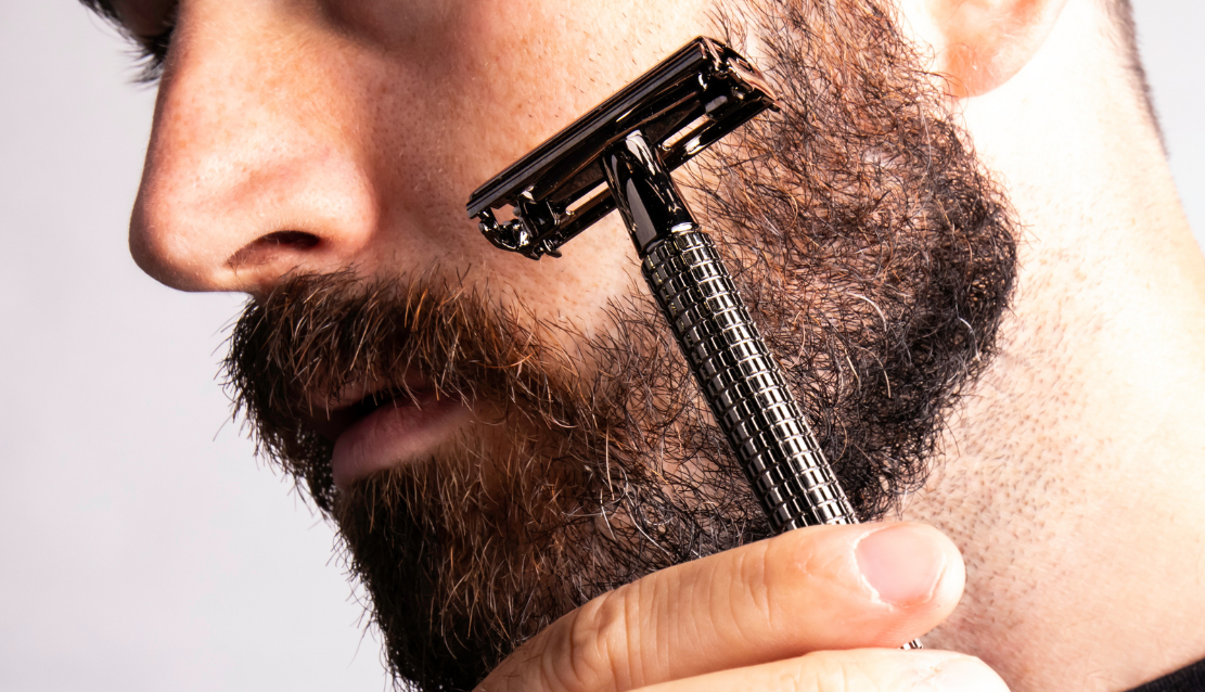 Shave Your Neck With A Straight Razor