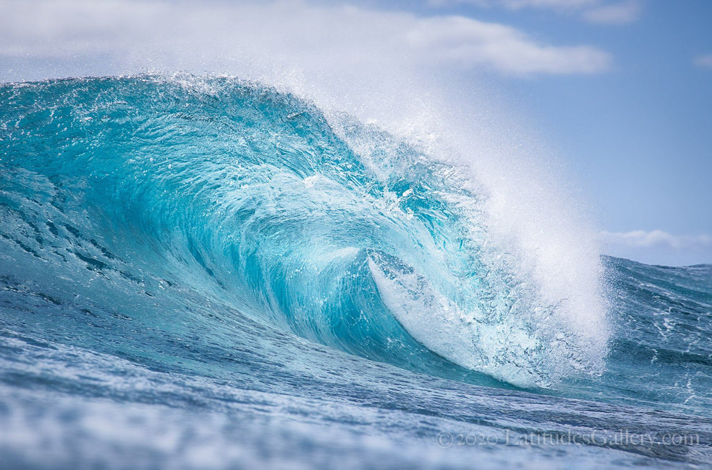 2,772,100+ Water Wave Stock Photos, Pictures & Royalty-Free Images - iStock