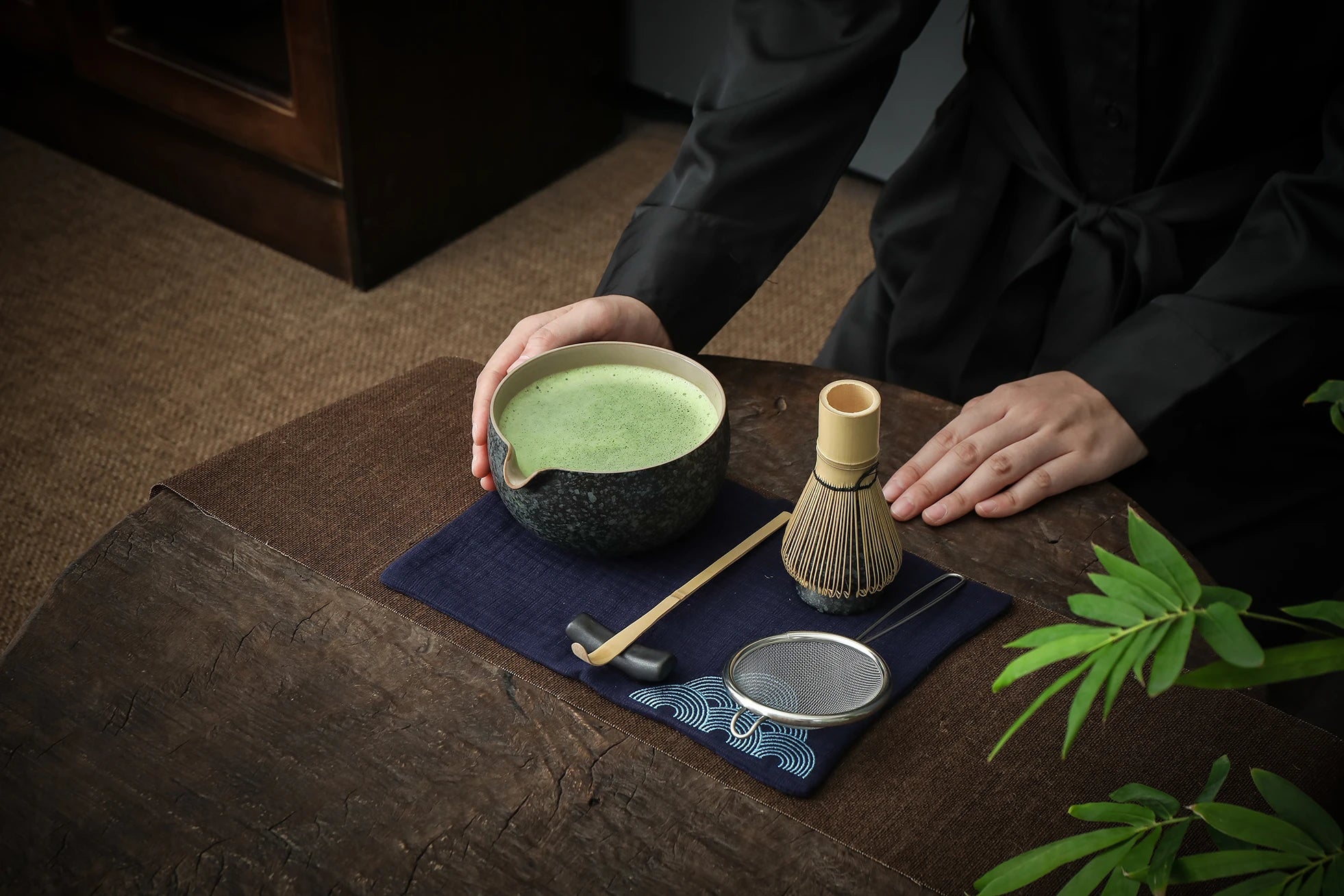 https://cdn.shopify.com/s/files/1/0330/5917/6493/files/14_Japanese_Ceramic_Matcha_Bowl_Traditional_Ceremonial_Accessories_Matcha_Chawan_with_Whisk_Rest_K17.webp?v=1665366307