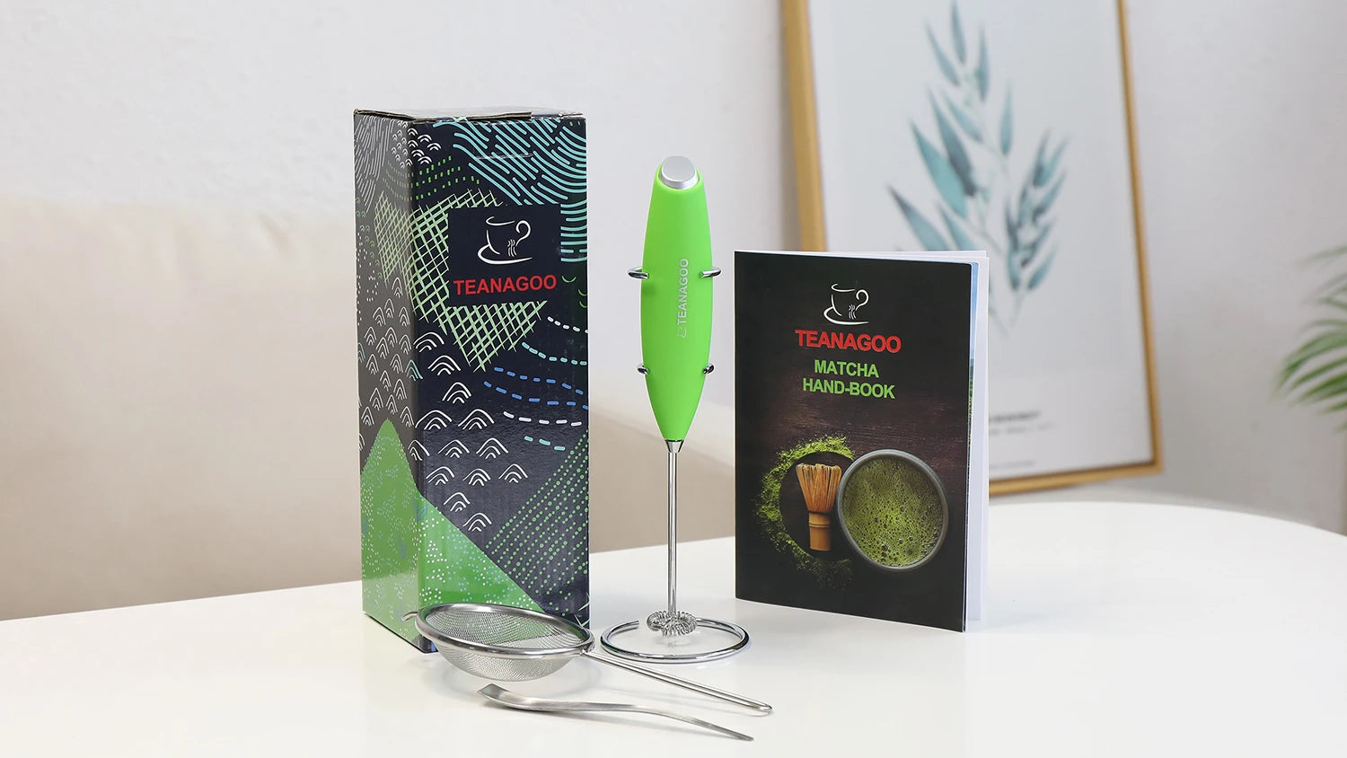 https://cdn.shopify.com/s/files/1/0330/5917/6493/files/Matcha_Electric_Whisk_and_Stand_Stainless_Steel_Scoop_and_Sifter_Handbook._5pcs-07.webp?v=1657848489