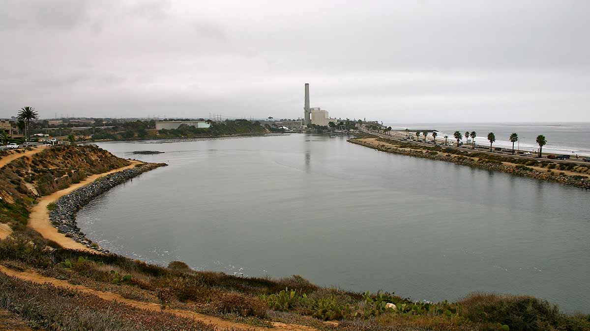 AGUA HEDIONDA LAGOON