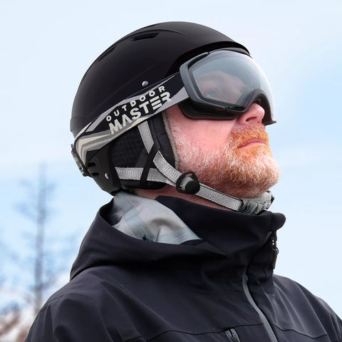 Outdoor Master helmet and goggles
