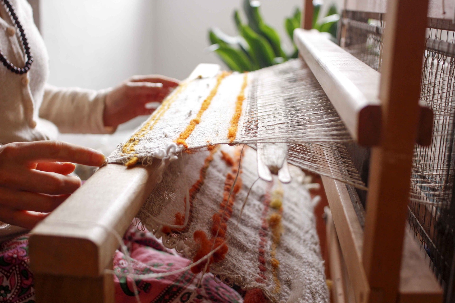 The Traditional Li Weaving Textile Technique Still in Use Today