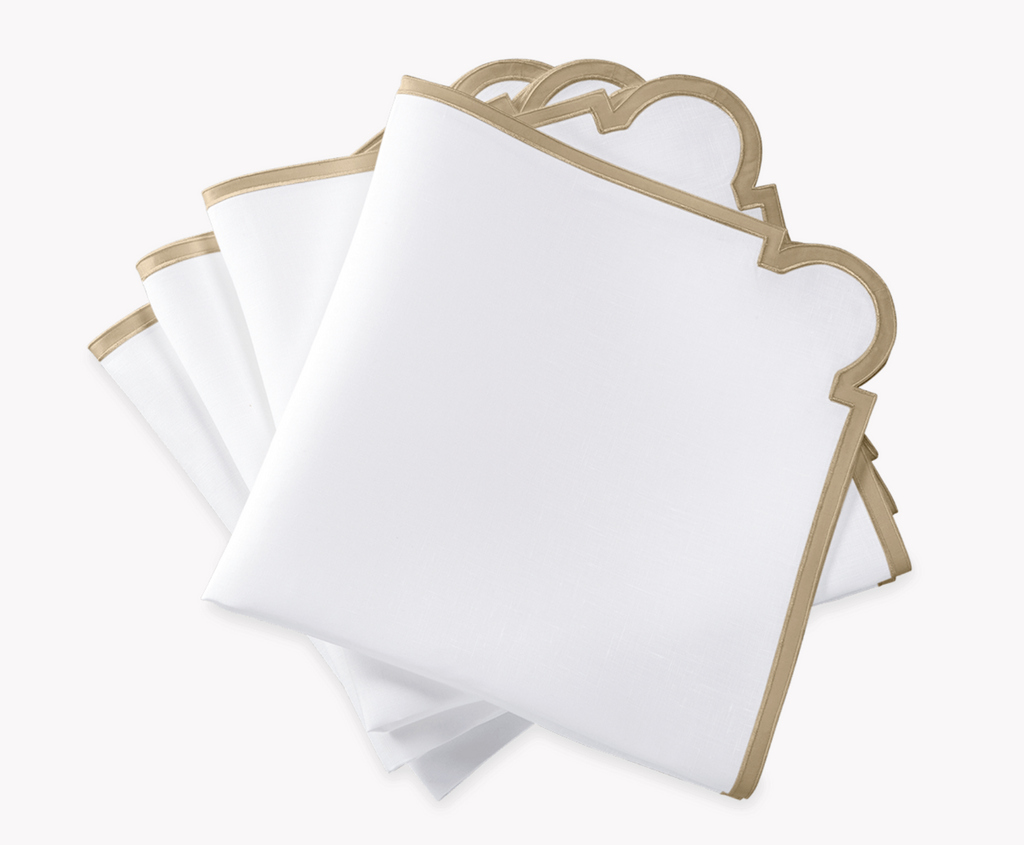 Scallop Edge Napkin by Matouk ~ set of 4 ~ available in 12 colors