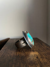 Load image into Gallery viewer, Size 11 #8 Turquoise + Silver Ring

