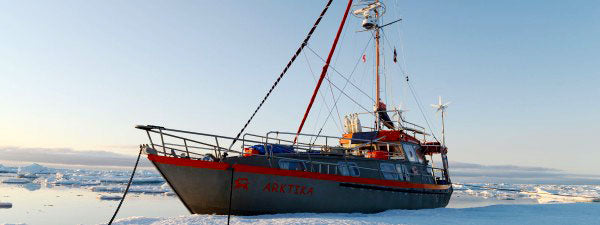 Expedition boat Arktika