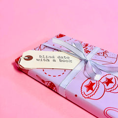 Blind Date with a Book - Christmas Edition by Bookishly. Perfect gift for book lovers, bookworms, readers and bibliophiles.