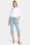 Women Marilyn Straight Crop Jeans In Promise, Regular, Size: 00   Denim