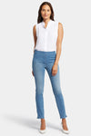 Women Skinny Ankle Pull on Jeans In Clean Brickell, Regular, Size: 00   Polyester/denim