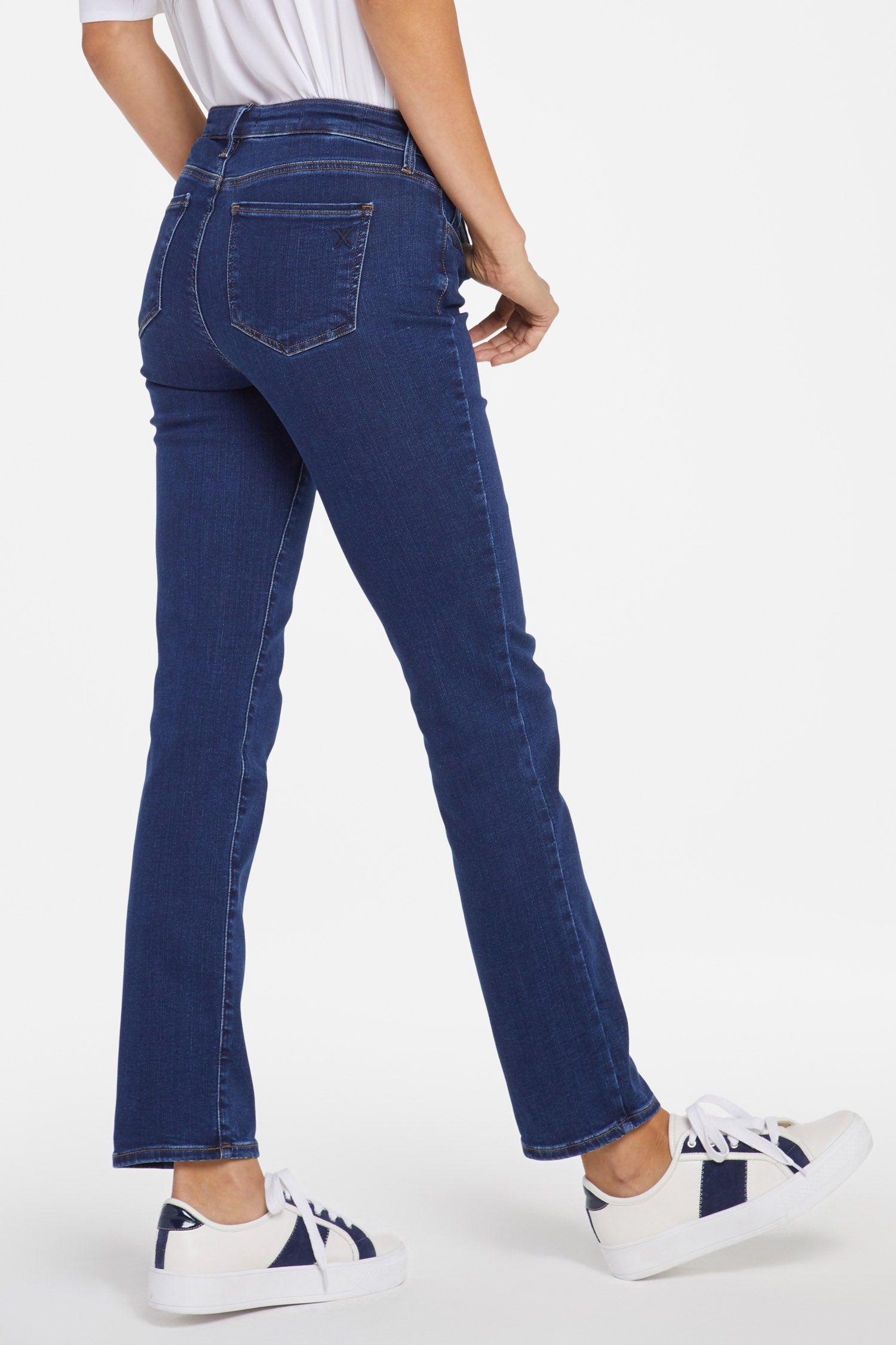 Le Silhouette Sheri Slim Jeans In Tall With 34 Inseam - Stunning Blue