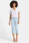 Women Dakota Crop Pull on Jeans In Petite In Oceanfront, Size: Pxs   Lyocell/denim/tencel