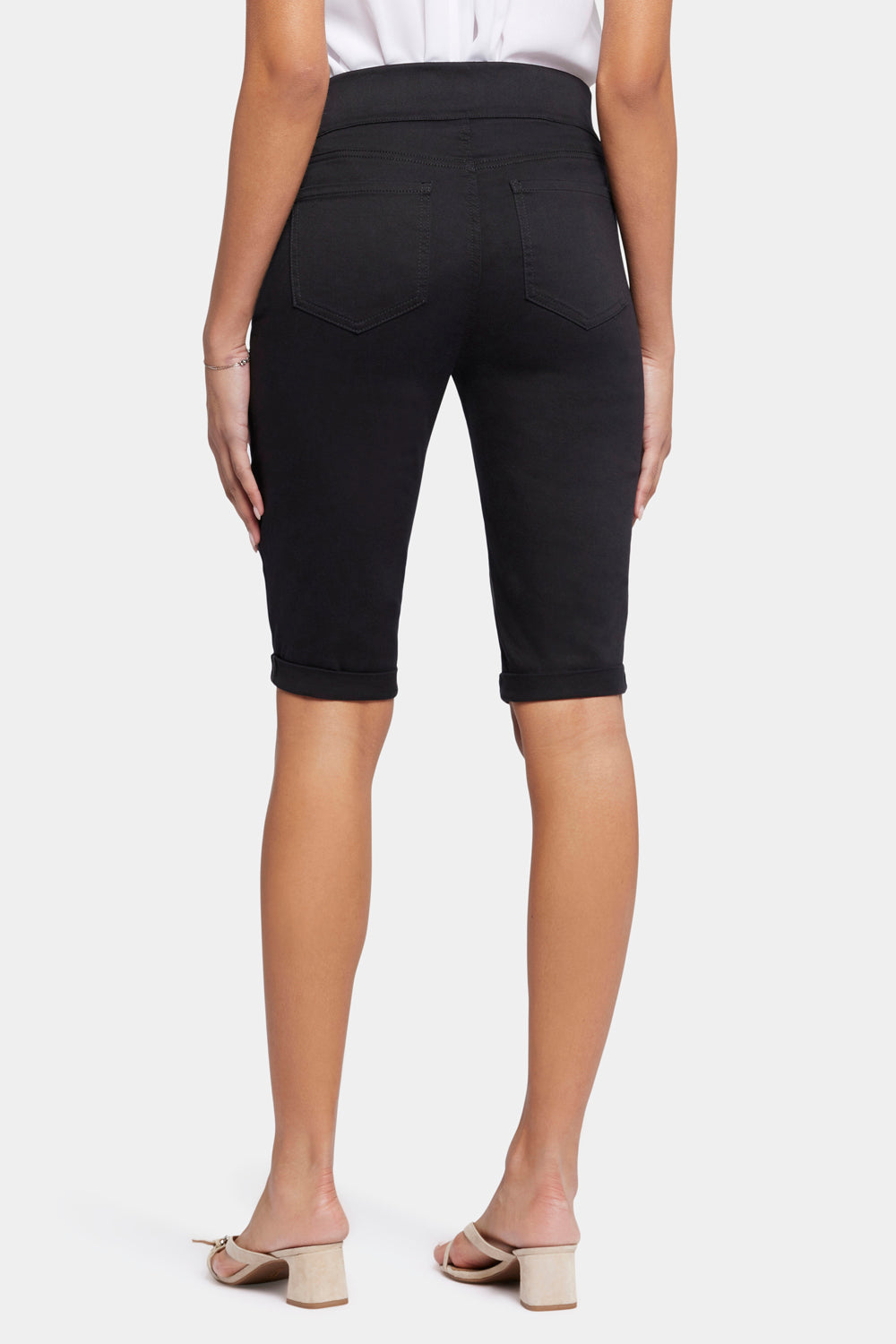 13 Inch Pull-On Denim Shorts - Black – NYDJ Apparel
