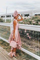 woman-at-the-races-formal-hat-attire